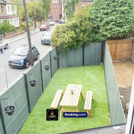 Stunning House By Ls2G Short Lets & Serviced Accommodation Greater London With Free Wifi Exterior photo