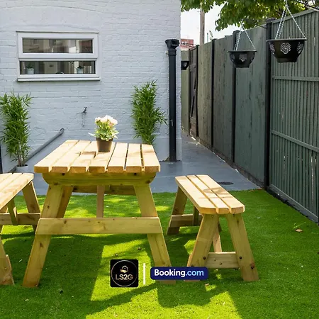 Stunning House By Ls2G Short Lets & Serviced Accommodation Greater London With Free Wifi Exterior photo